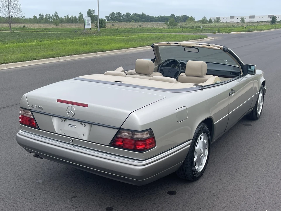 1995 Mercedes-Benz W124 E-Class - Image 13 of 31