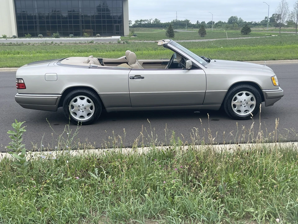 1995 Mercedes-Benz W124 E-Class - Image 11 of 31