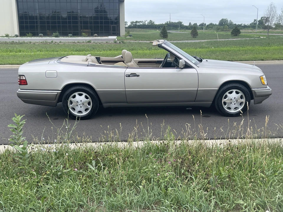 1995 Mercedes-Benz W124 E-Class - Image 10 of 31
