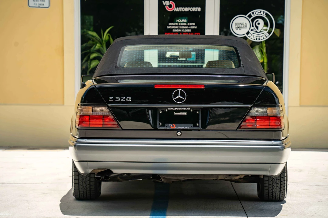 1995 Mercedes-Benz W124 E-Class - Image 23 of 31