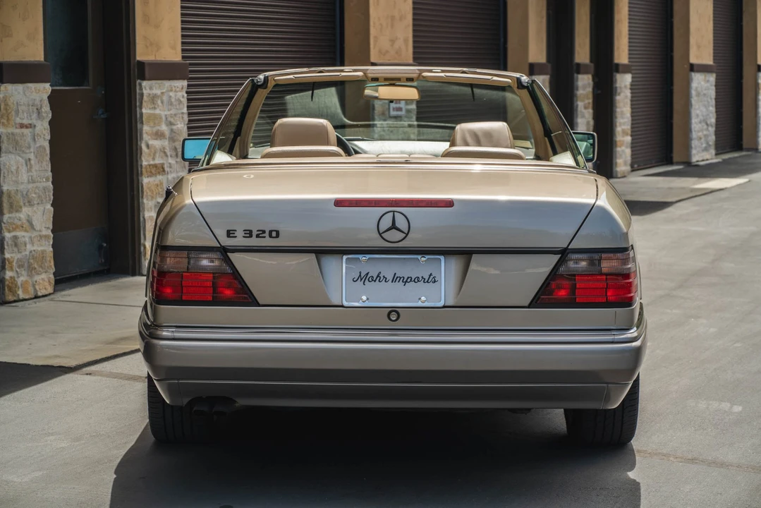 1995 Mercedes-Benz W124 E-Class - Image 17 of 31