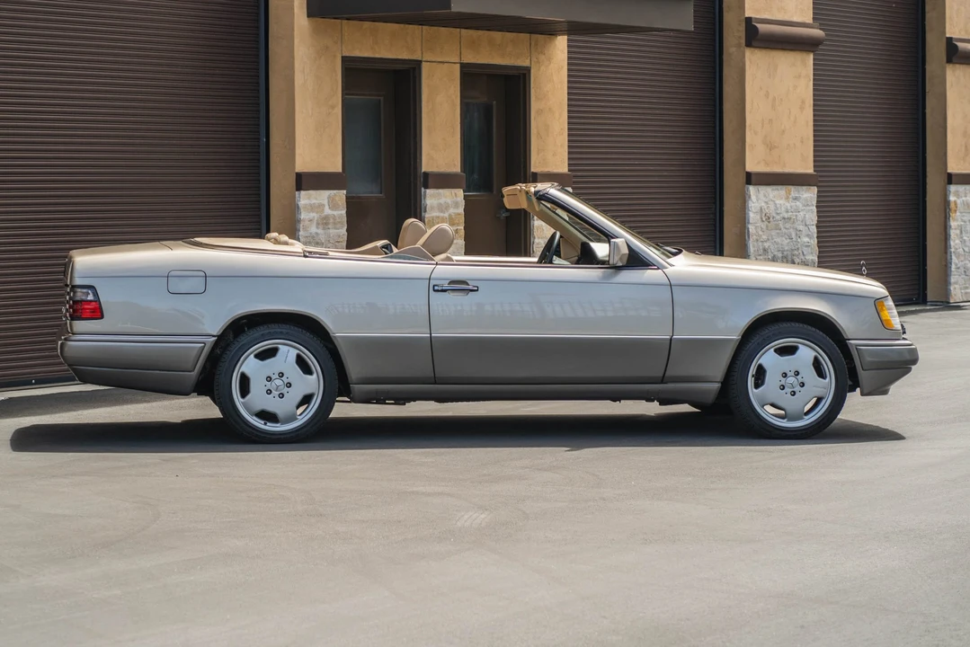 1995 Mercedes-Benz W124 E-Class - Image 12 of 31