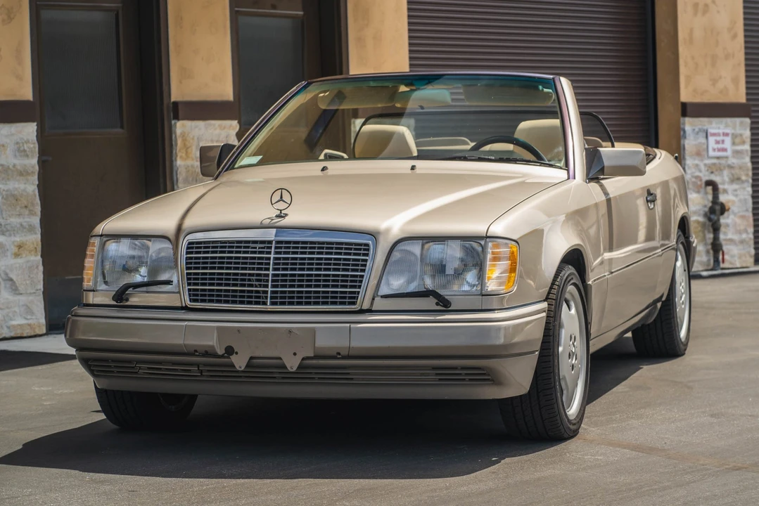 1995 Mercedes-Benz W124 E-Class - Image 2 of 31
