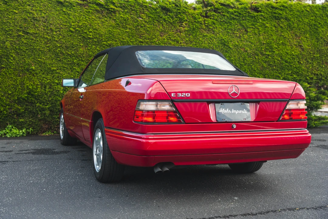 1995 Mercedes-Benz W124 E-Class - Image 12 of 31