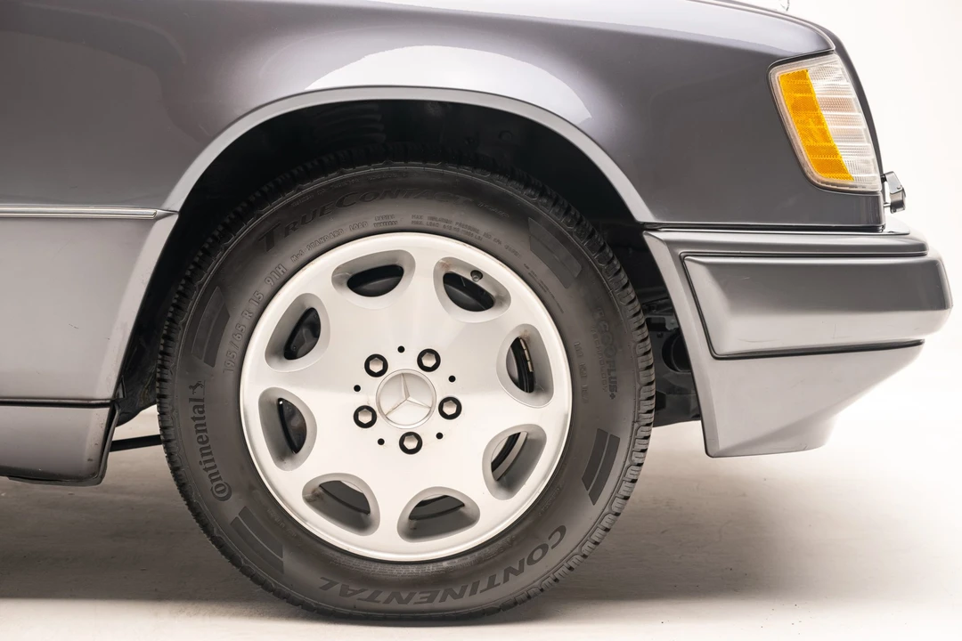 1995 Mercedes-Benz W124 E-Class - Image 21 of 31