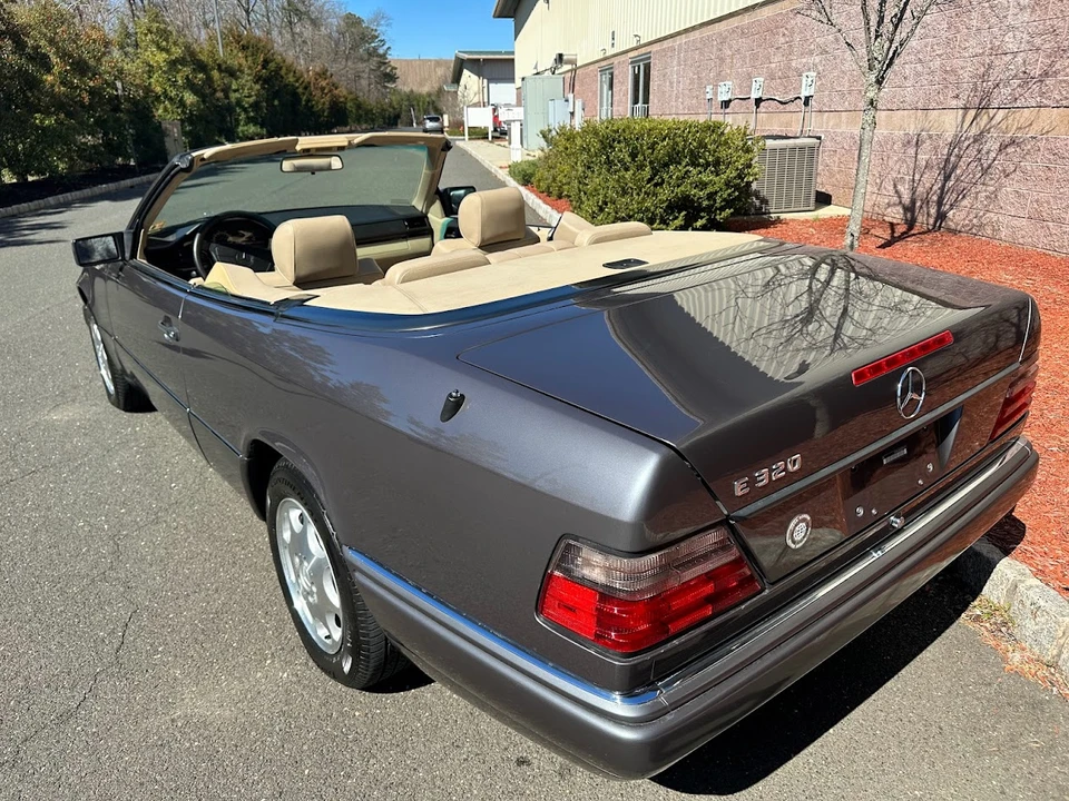 1995 Mercedes-Benz W124 E-Class - Image 16 of 31
