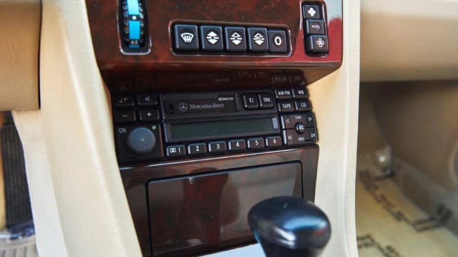 1995 Mercedes-Benz W124 E-Class - Image 5 of 14