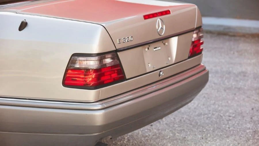 1995 Mercedes-Benz W124 E-Class - Image 11 of 14