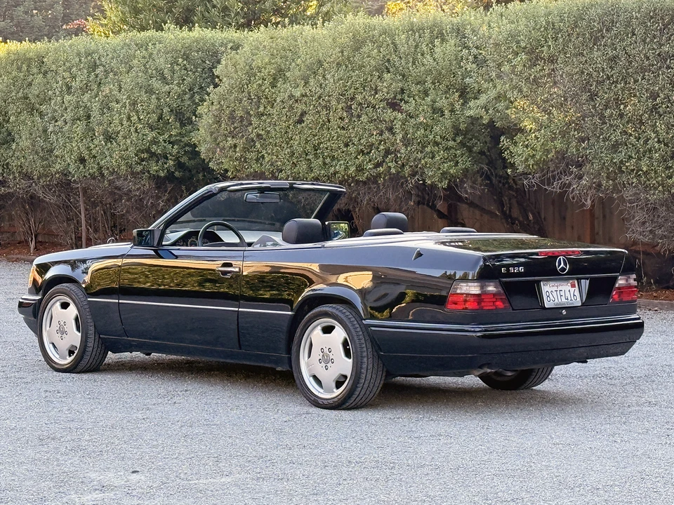 1995 Mercedes-Benz W124 E-Class - Image 13 of 31