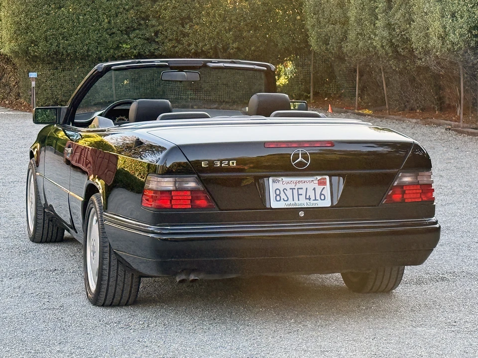 1995 Mercedes-Benz W124 E-Class - Image 17 of 31