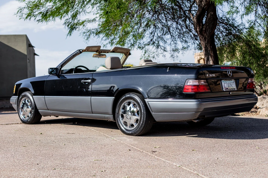 1995 Mercedes-Benz W124 E-Class - Image 2 of 31