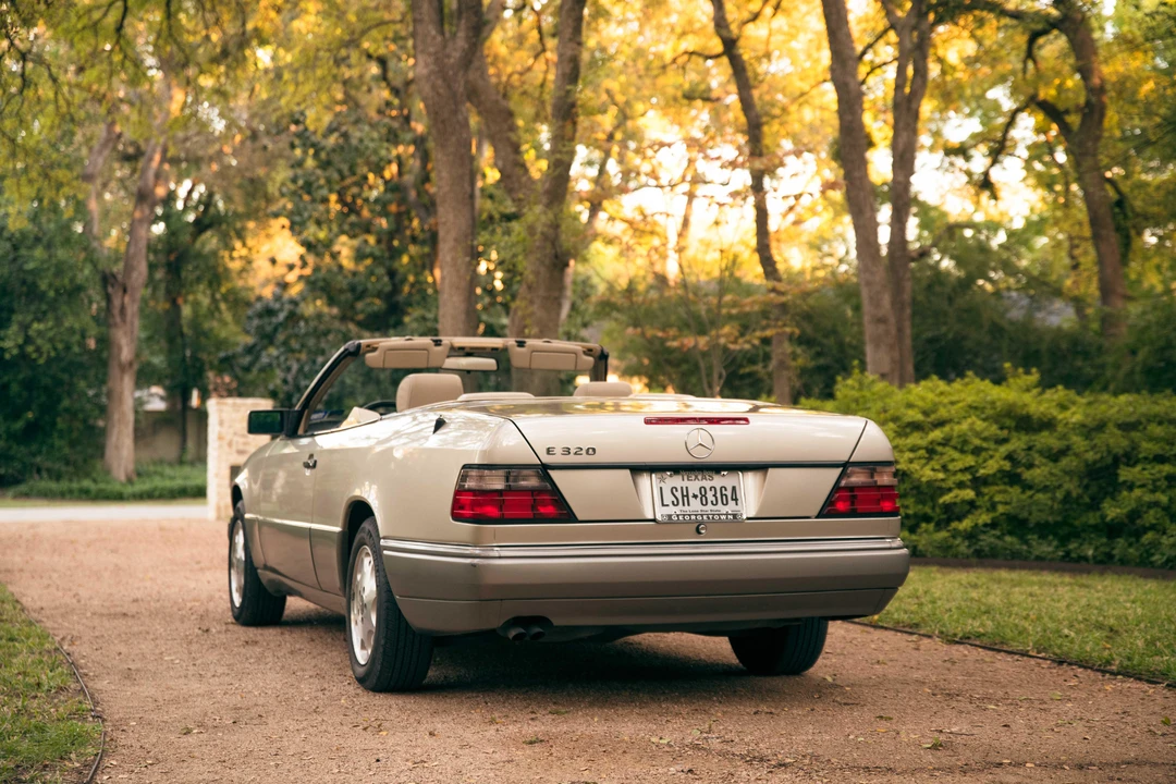 1995 Mercedes-Benz W124 E-Class - Image 17 of 31