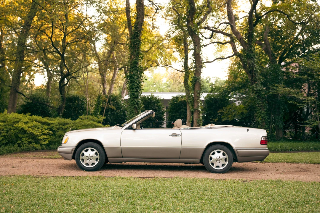 1995 Mercedes-Benz W124 E-Class - Image 11 of 31