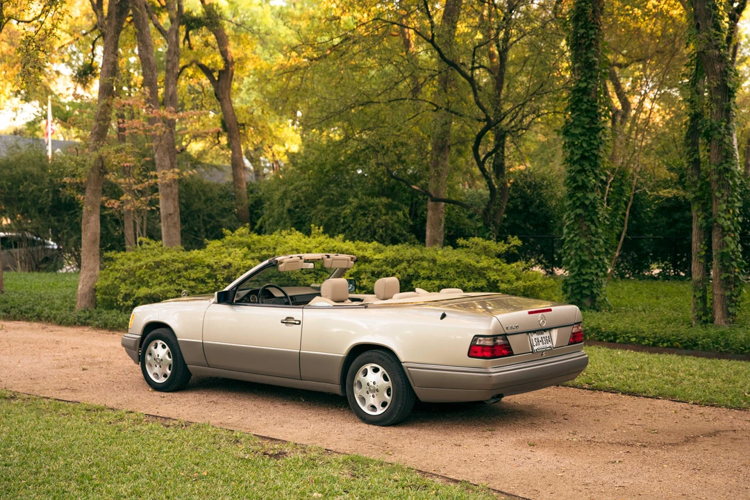 1995 Mercedes-Benz W124 E-Class - Image 12 of 31