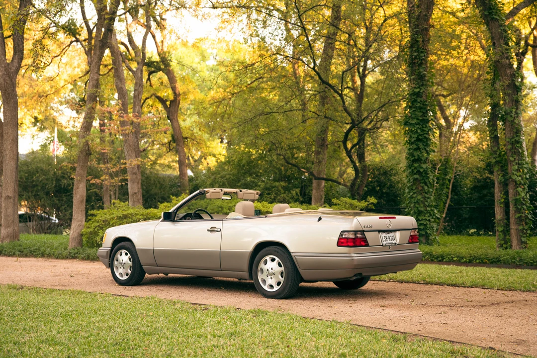 1995 Mercedes-Benz W124 E-Class - Image 13 of 31