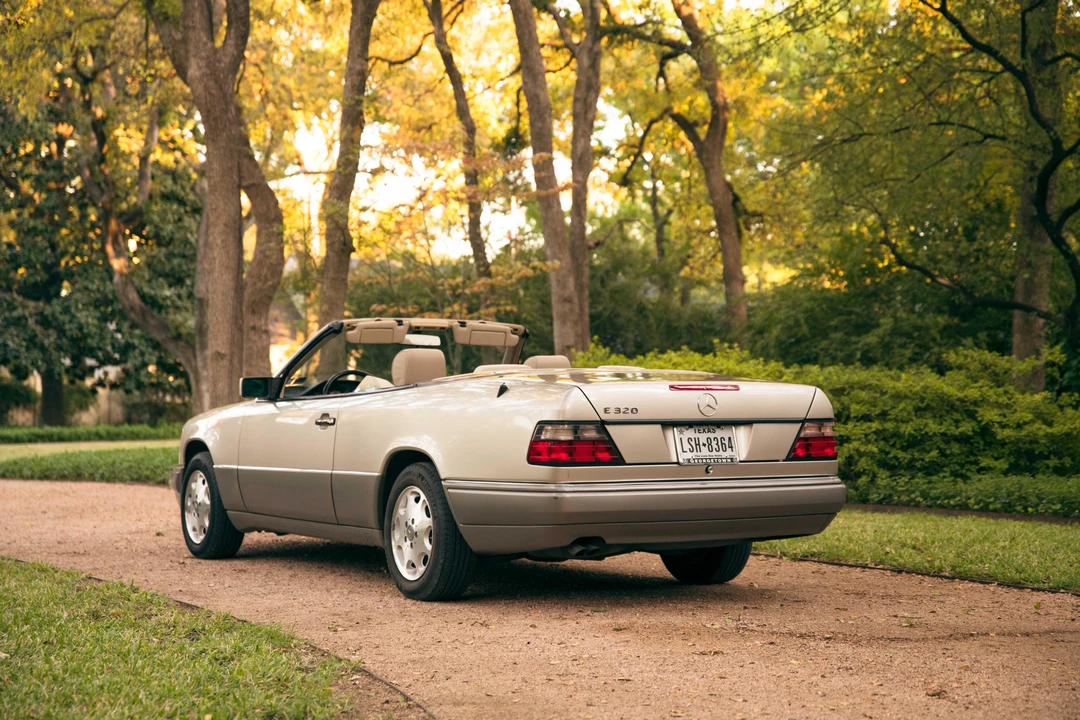 1995 Mercedes-Benz W124 E-Class - Image 14 of 31