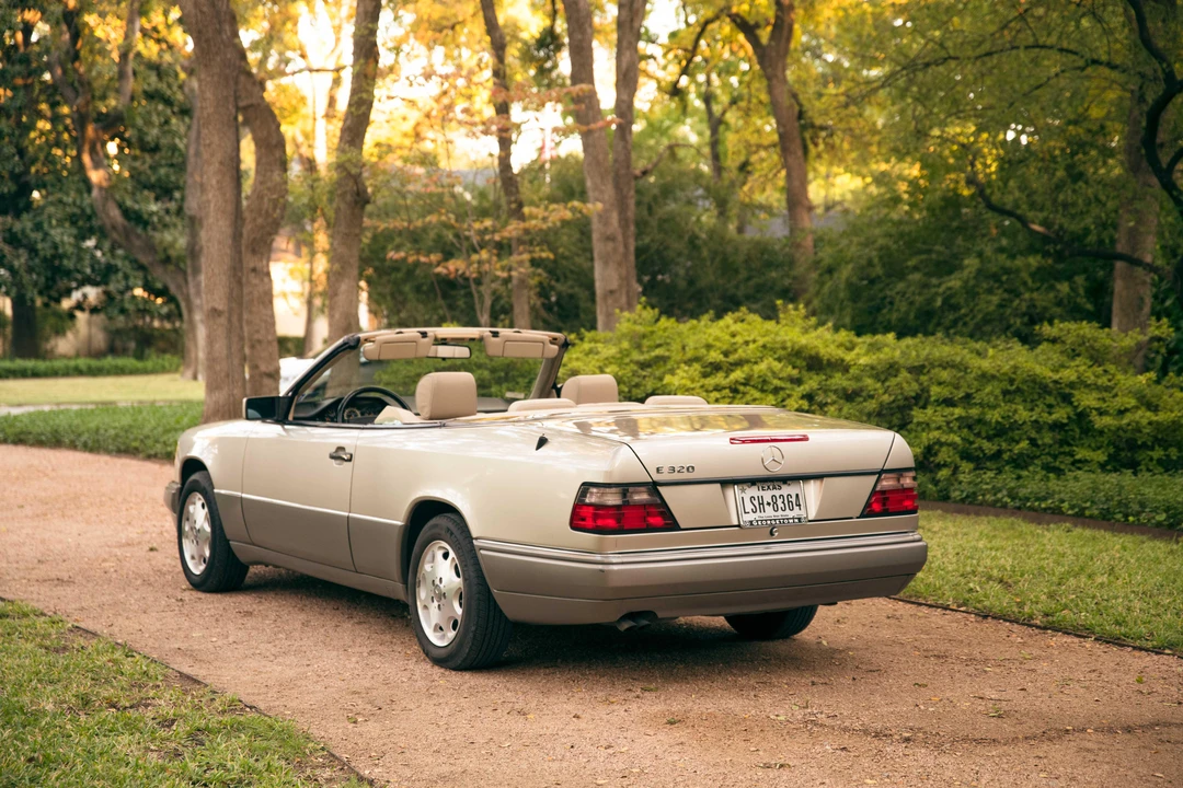 1995 Mercedes-Benz W124 E-Class - Image 15 of 31