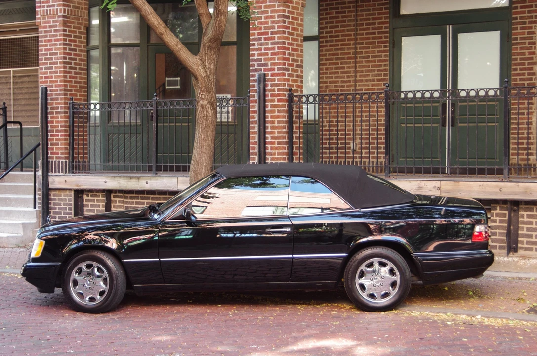 1995 Mercedes-Benz W124 E-Class - Image 10 of 31