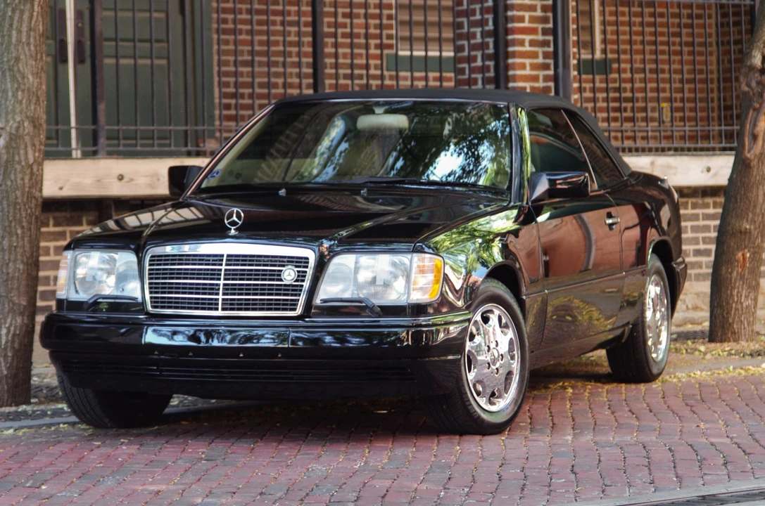 1995 Mercedes-Benz W124 E-Class - Image 2 of 31