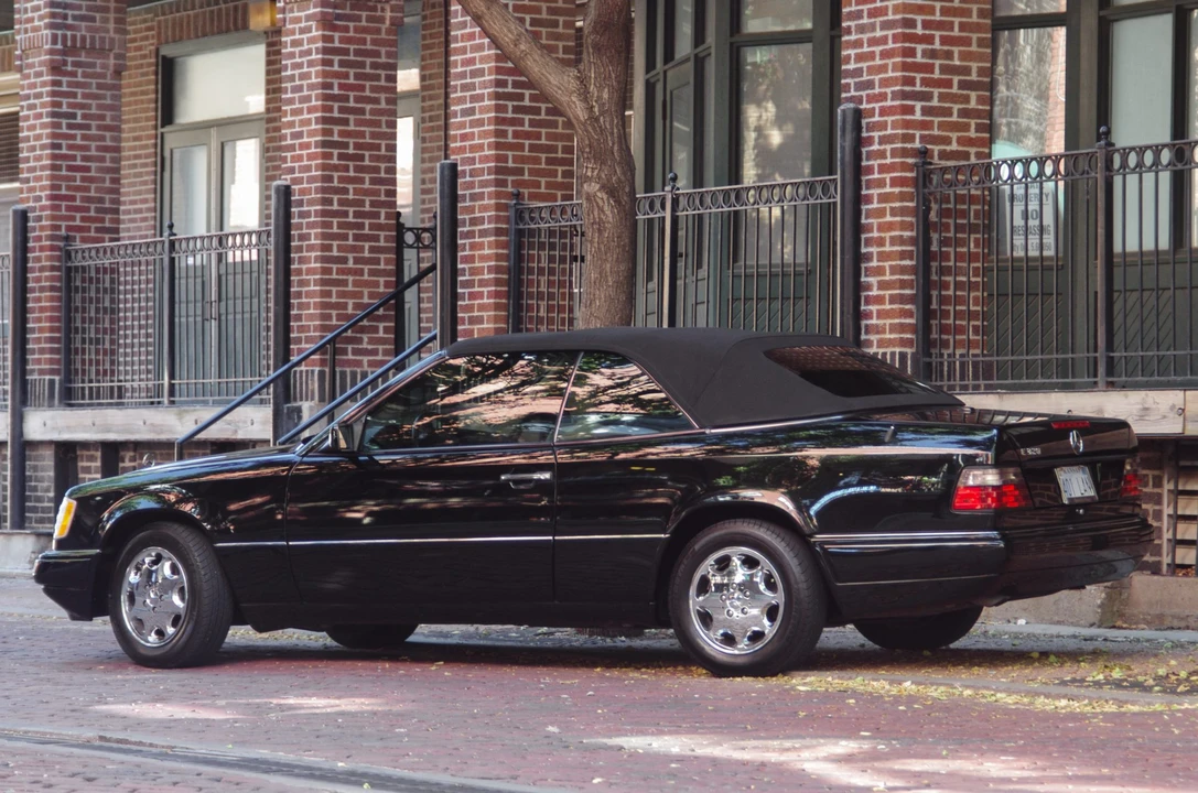 1995 Mercedes-Benz W124 E-Class - Image 12 of 31