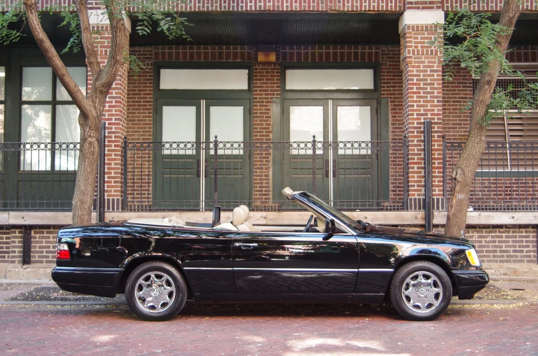 1995 Mercedes-Benz W124 E-Class - Image 23 of 31