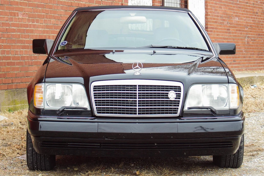 1995 Mercedes-Benz W124 E-Class - Image 2 of 31