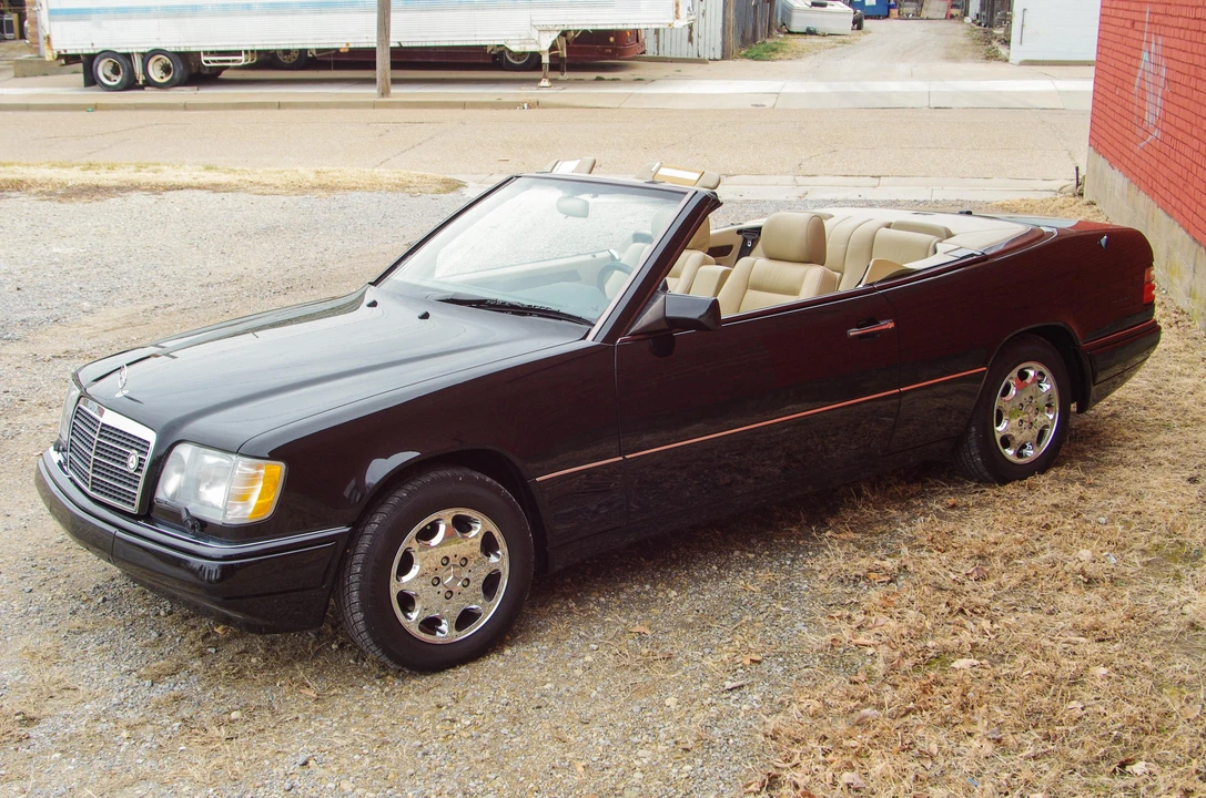 1995 Mercedes-Benz W124 E-Class - Image 11 of 31
