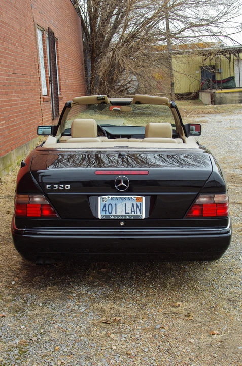 1995 Mercedes-Benz W124 E-Class - Image 14 of 31