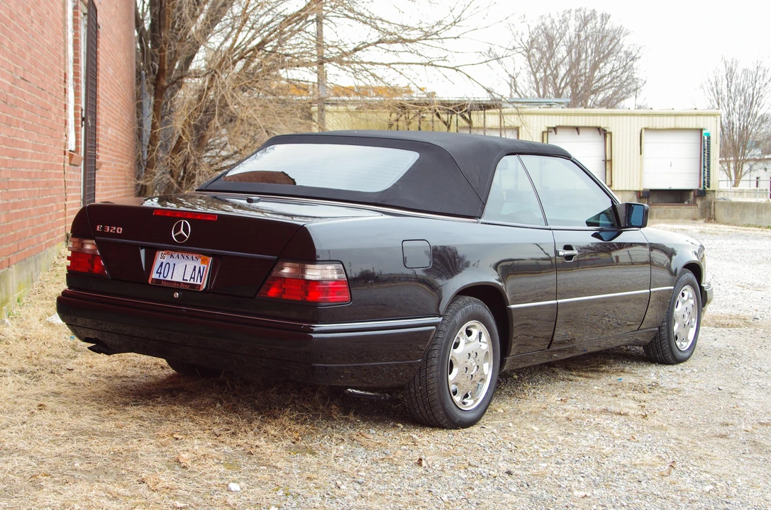 1995 Mercedes-Benz W124 E-Class - Image 15 of 31