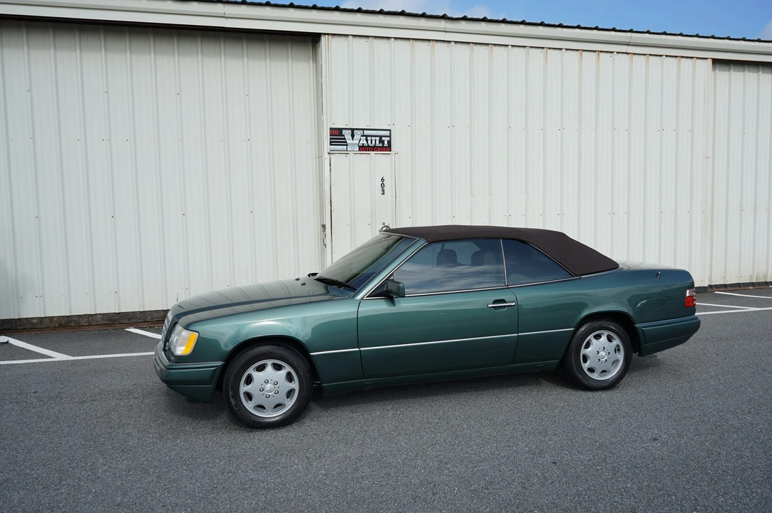 1995 Mercedes-Benz W124 E-Class - Image 30 of 31