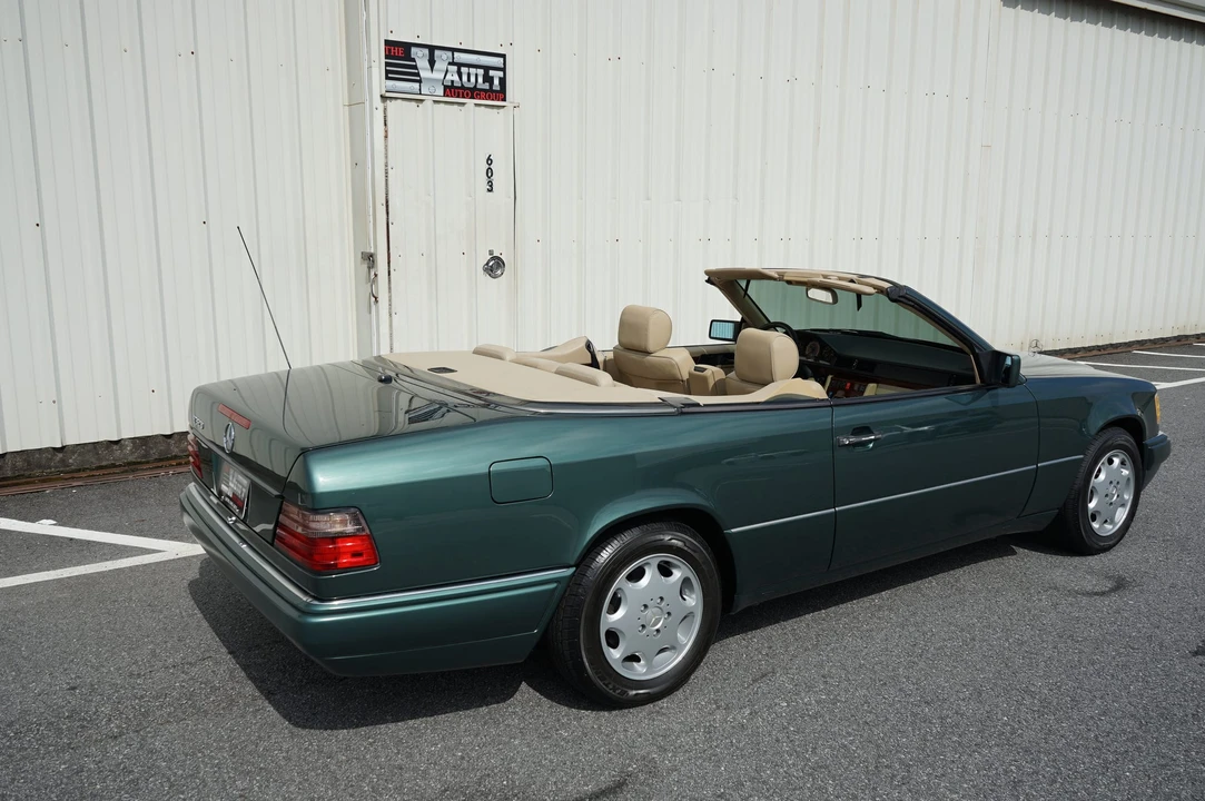 1995 Mercedes-Benz W124 E-Class - Image 17 of 31