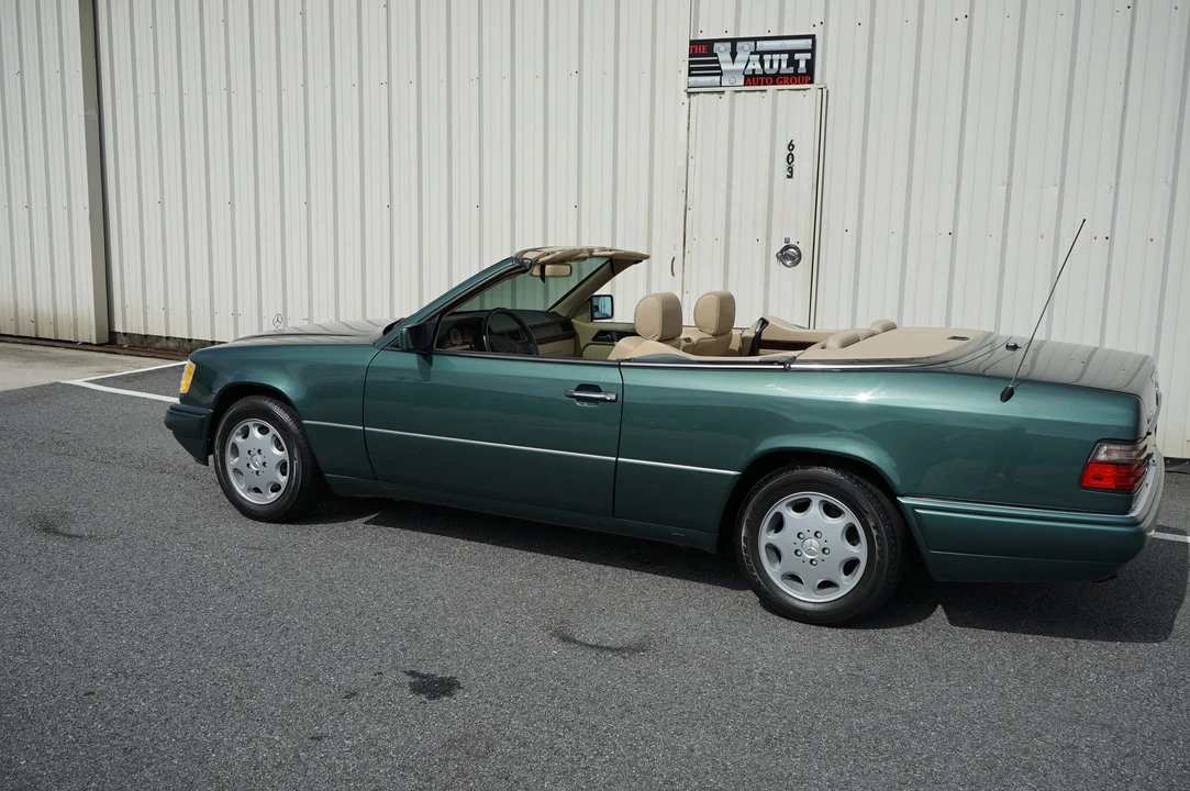 1995 Mercedes-Benz W124 E-Class - Image 9 of 31