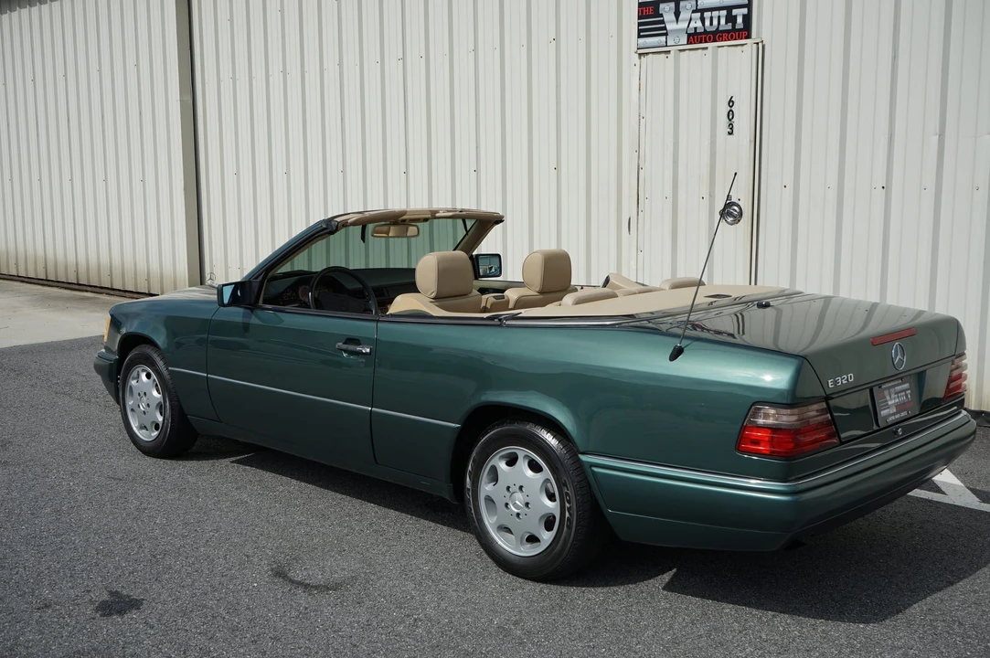 1995 Mercedes-Benz W124 E-Class - Image 10 of 31