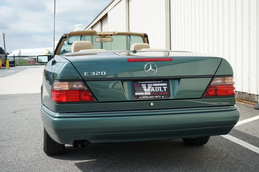 1995 Mercedes-Benz W124 E-Class - Image 14 of 31