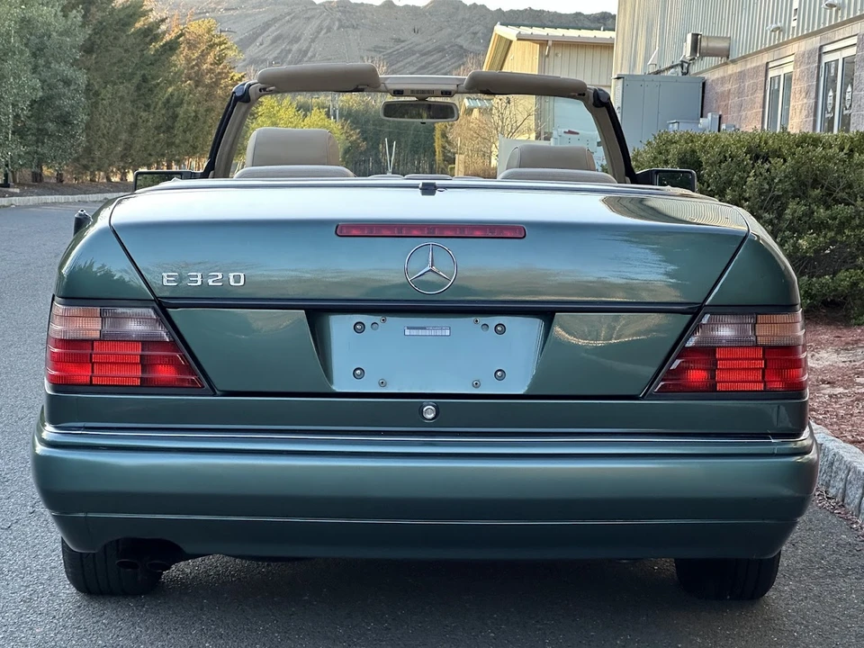 1995 Mercedes-Benz W124 E-Class - Image 17 of 31