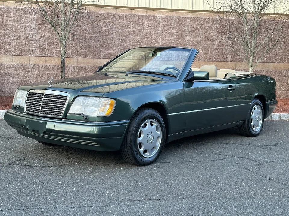 1995 Mercedes-Benz W124 E-Class - Image 2 of 31