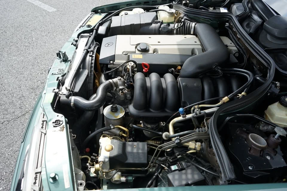 1995 Mercedes-Benz W124 E-Class - Image 12 of 20