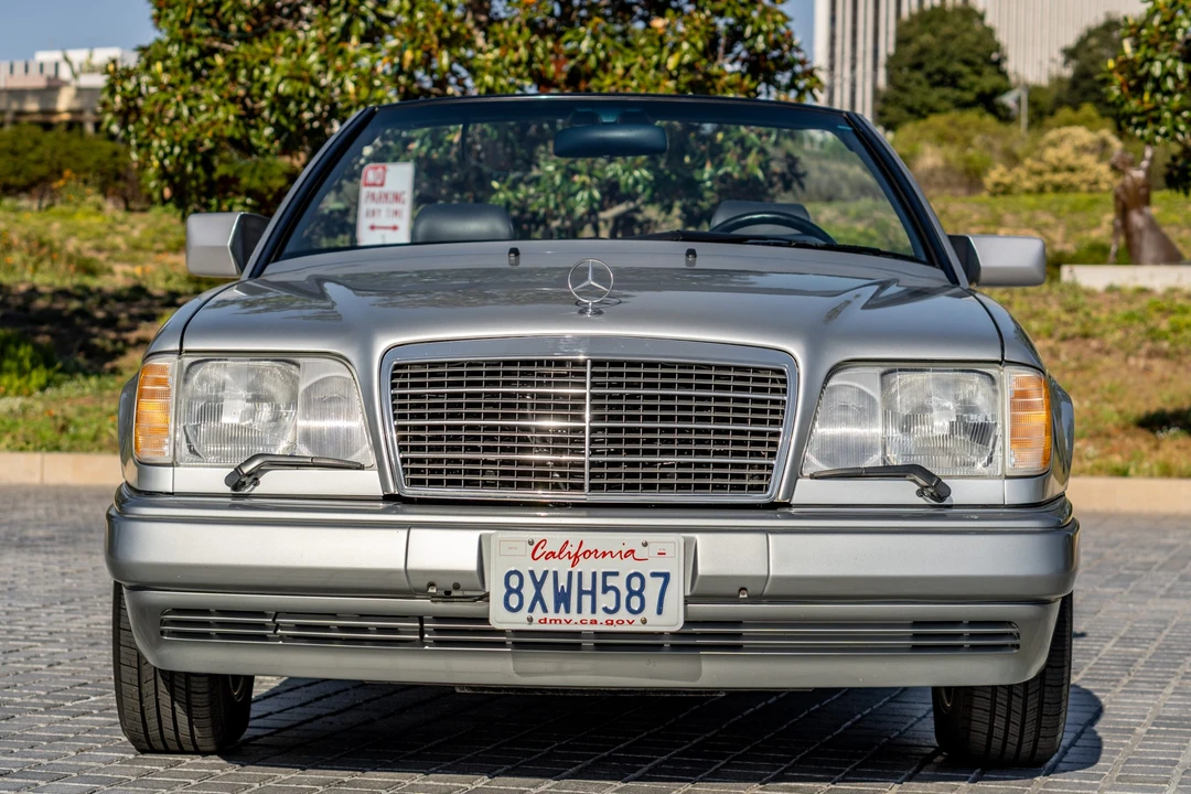 1995 Mercedes-Benz W124 E-Class - Image 2 of 31