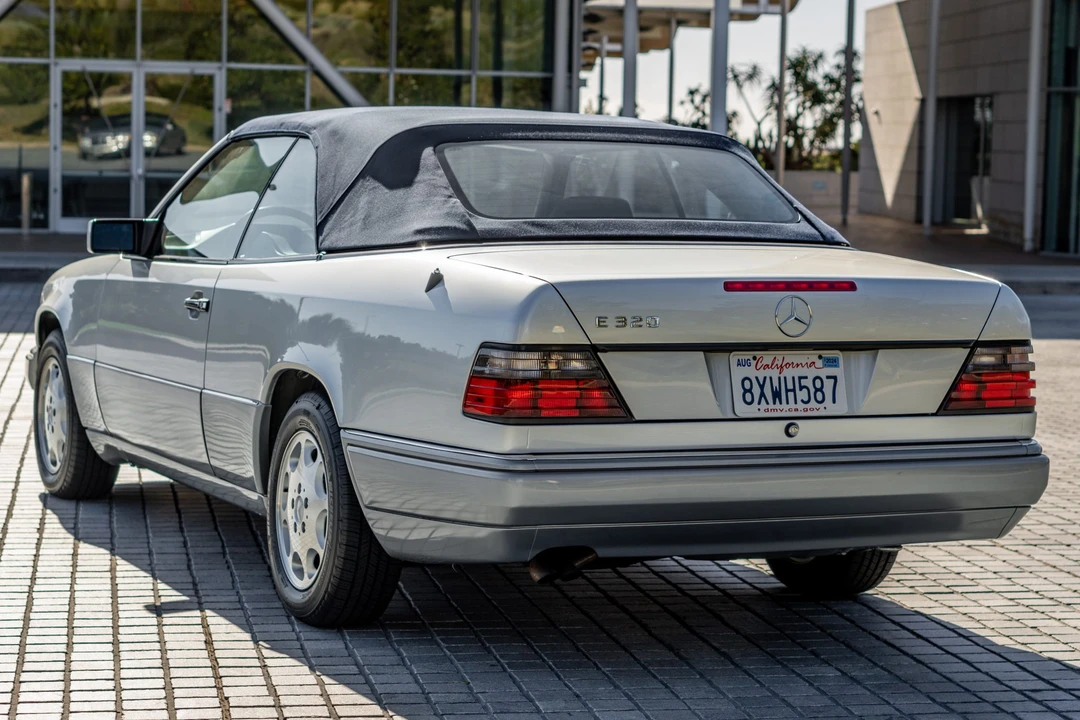 1995 Mercedes-Benz W124 E-Class - Image 15 of 31
