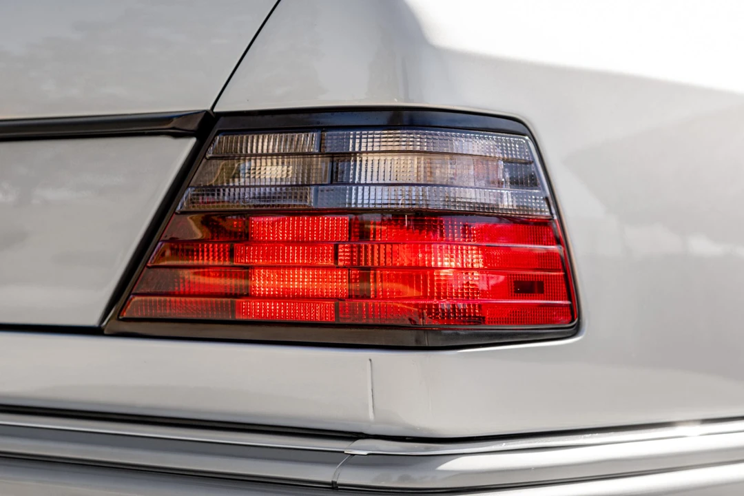1995 Mercedes-Benz W124 E-Class - Image 27 of 31