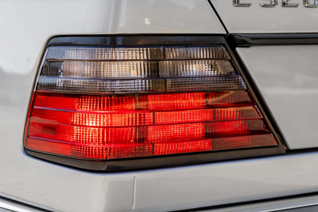 1995 Mercedes-Benz W124 E-Class - Image 28 of 31