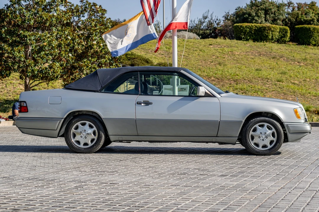 1995 Mercedes-Benz W124 E-Class - Image 12 of 31