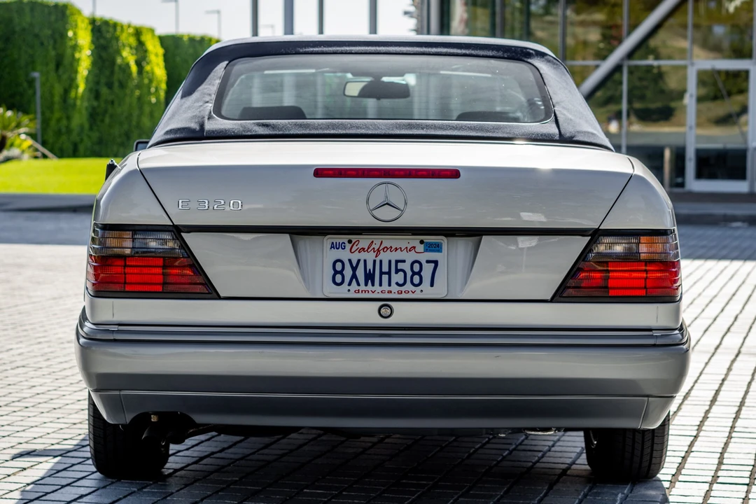 1995 Mercedes-Benz W124 E-Class - Image 14 of 31