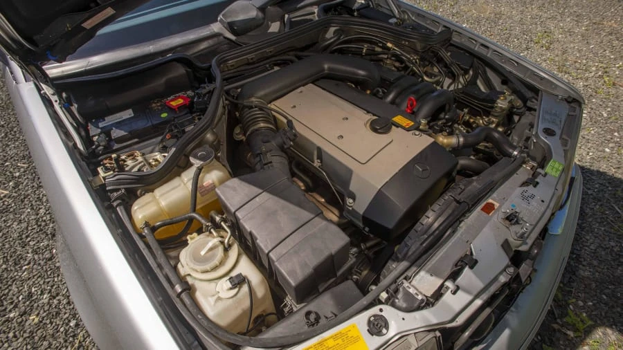 1995 Mercedes-Benz W124 E-Class - Image 12 of 25