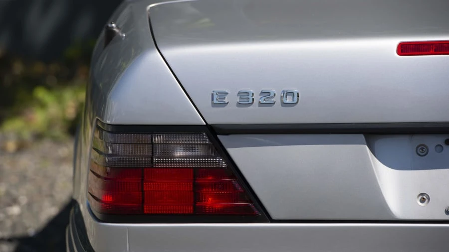 1995 Mercedes-Benz W124 E-Class - Image 19 of 25