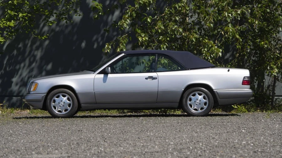 1995 Mercedes-Benz W124 E-Class - Image 2 of 25