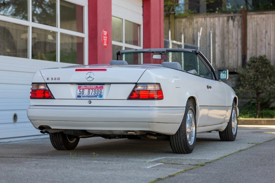 1995 Mercedes-Benz W124 E-Class - Image 9 of 31