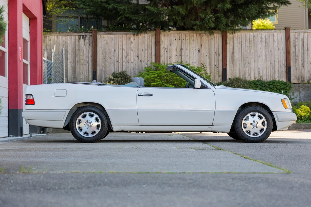 1995 Mercedes-Benz W124 E-Class - Image 7 of 31