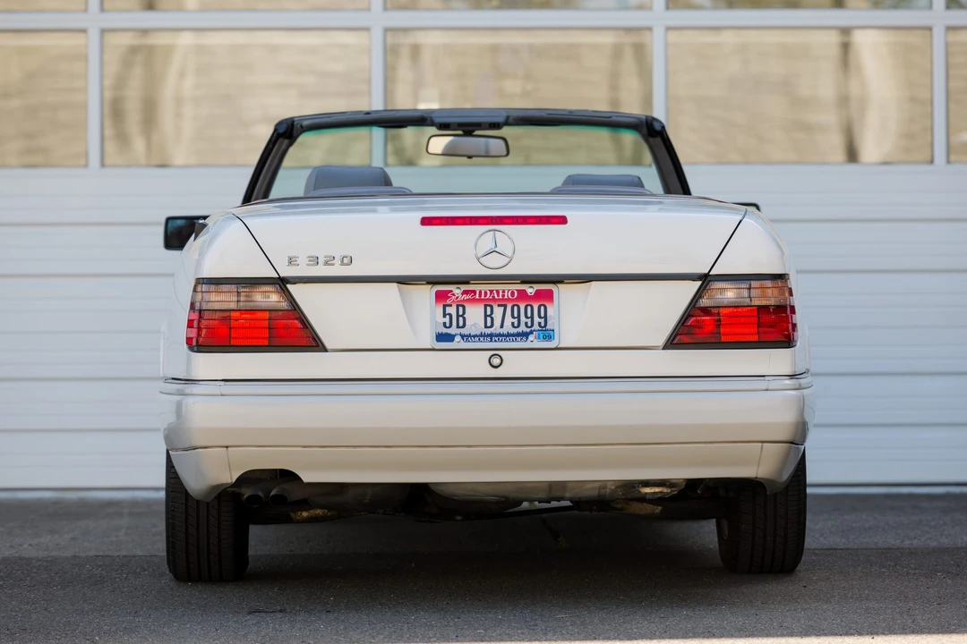 1995 Mercedes-Benz W124 E-Class - Image 12 of 31
