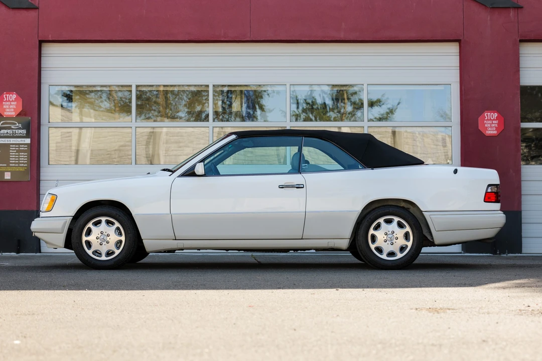 1995 Mercedes-Benz W124 E-Class - Image 15 of 31